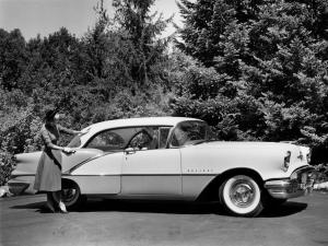 Oldsmobile Super 88 Holiday Sedan 1956 года